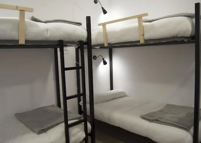 호스텔 El Pico De Santillana *