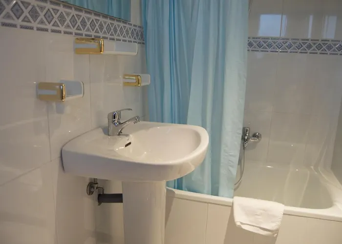 El Pico De Santillana *