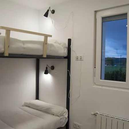 Hostel El Pico De Santillana *