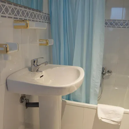 El Pico De Santillana *