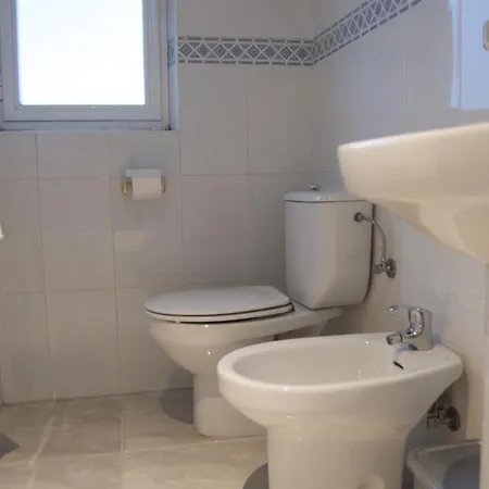 Hostel El Pico De Santillana