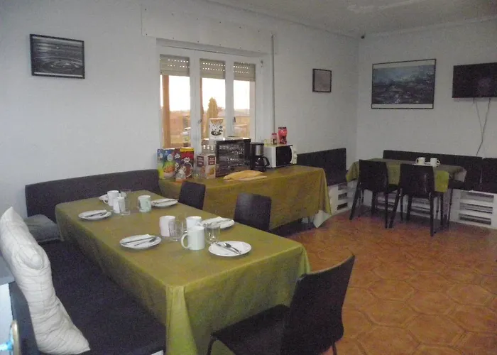 El Pico De Santillana Hostel *